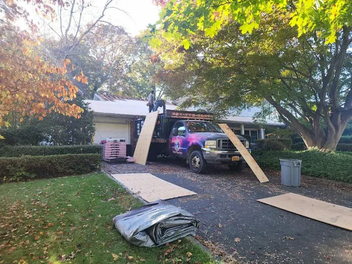 Universal Roofing & Chimney Of Li Inc. Picture 4