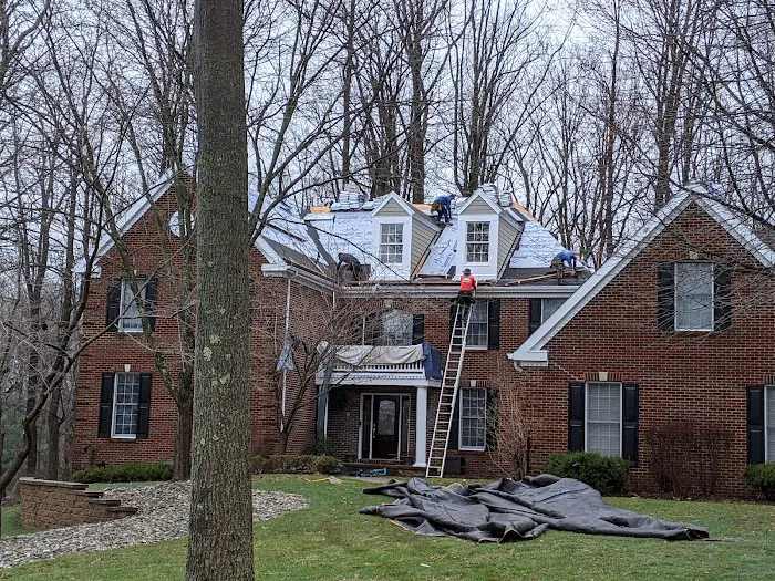 Roff Roofing & Renovations LLC Picture 3