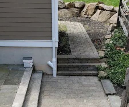 D Squared Roofing and Exteriors