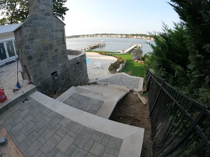 Pyramid Roofing & Renovations LLC Picture 3