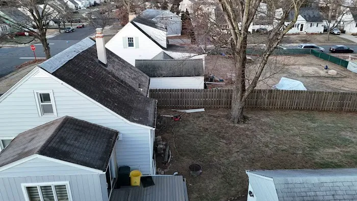 M&R Roofing Picture 3