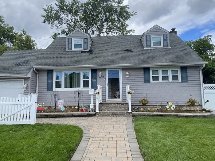 King Quality Roofing and Siding Picture 1
