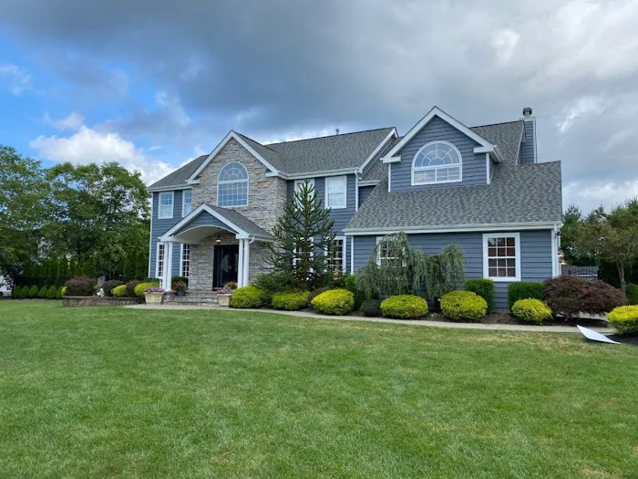 King Quality Roofing and Siding Picture 8