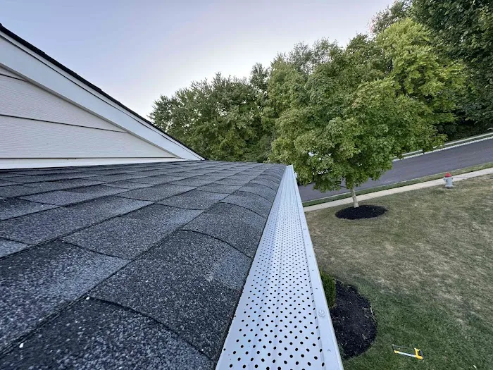 Munz Roofing and Siding Picture 8