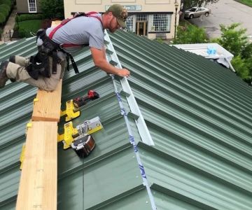 How to Install Roof Shingles in High Wind Conditions: Tips for Secure Installation