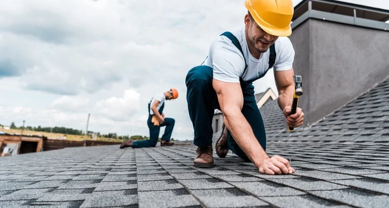 How to Choose a Roofing Contractor That Handles Insurance Claims – Expert Tips
