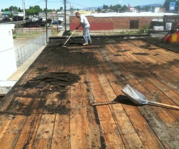 How to Choose a Roofing Material for a Building Exposed to Saltwater Spray