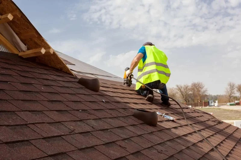 How to Choose a Roofing Contractor Active in Industry Associations – A Guide for Homeowners