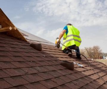 How to Choose a Roofing Contractor Active in Industry Associations – A Guide for Homeowners