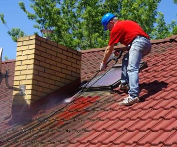 Best Methods for Cleaning Roof Stains Without Damaging Shingles