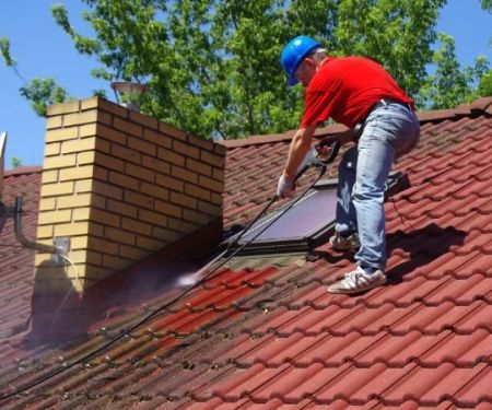 Best Methods for Cleaning Roof Stains Without Damaging Shingles