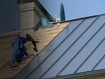 How to Install a Roof Underlayment for Maximum Water Protection