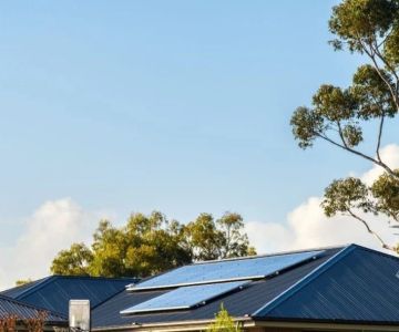 How to Choose a Roofing Contractor That Uses Energy-Efficient Materials