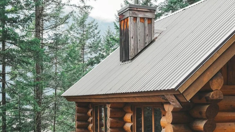The Best Roofing Materials for a Mountain Cabin with Heavy Snow