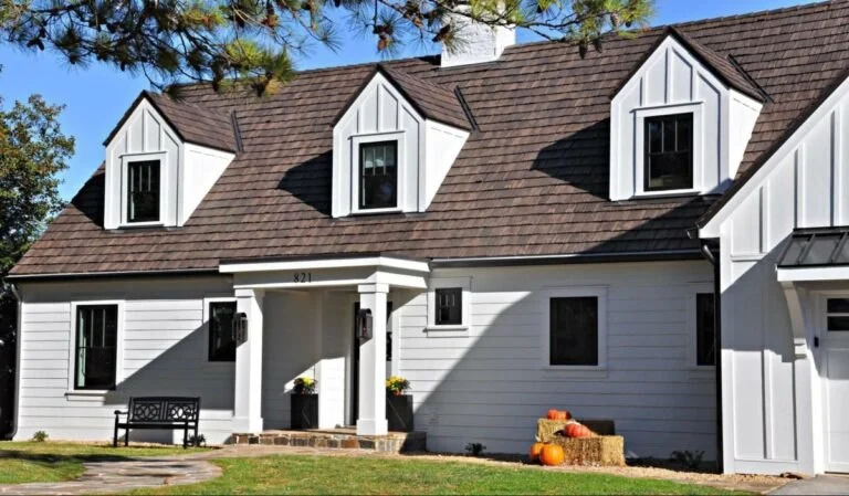 How to Choose the Perfect Roof Color for a House with Mixed Exterior Materials
