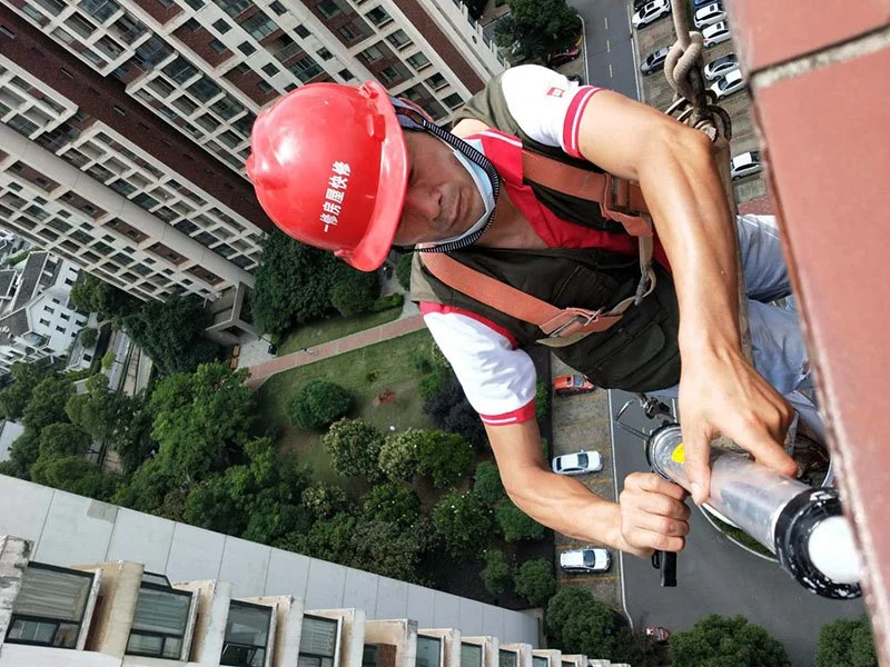 What is a Roofing Invoice and What Should It Detail?