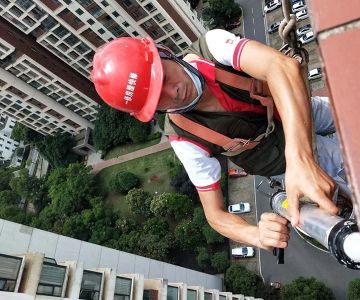 What is a Roofing Invoice and What Should It Detail?